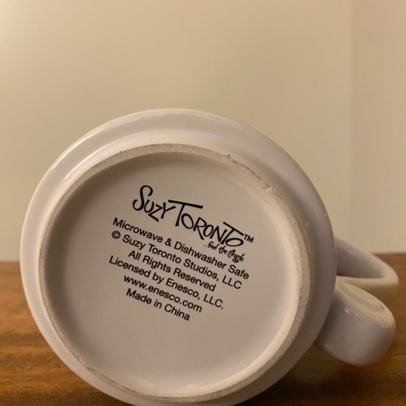 Lg Mug by Suzy Toronto Oversized  16 Oz Unique handle - - Picture 6 of 9
